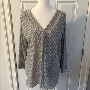 a.n.a Black and White V-Neck Blouse